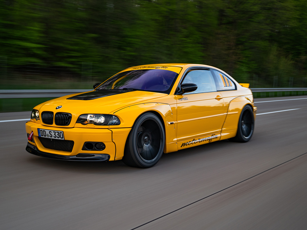 Fahrzeugfolierung motormafia 635-wegaswerbung-carwrapping-rennauto-vollfolierung-bmw-sportwagen-motormafia