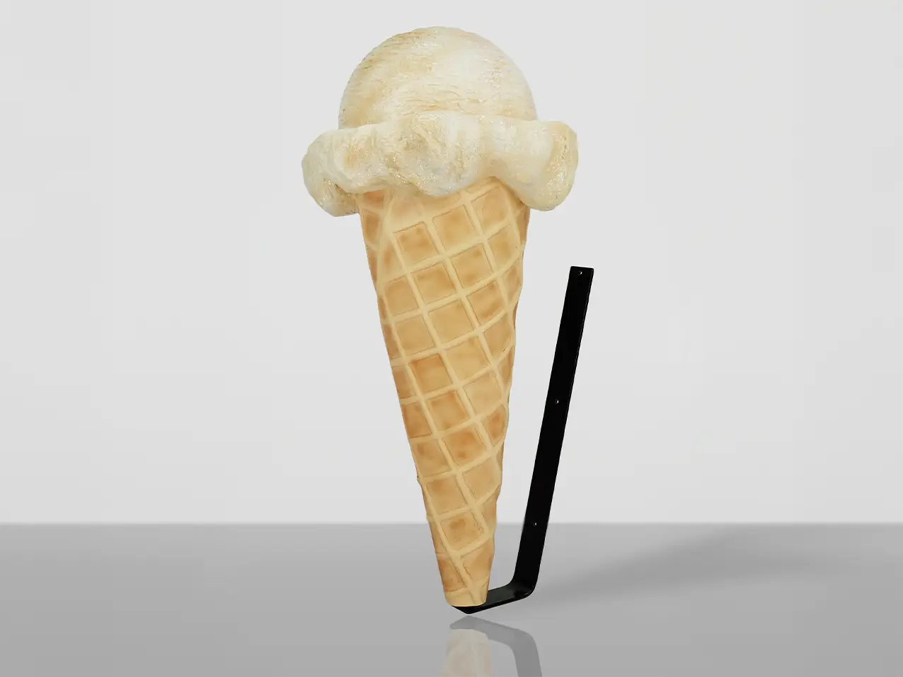 3D-XXL-Werbefigur-105cm-Eistuete-Eiskugel-Vanille-Wandhalterung