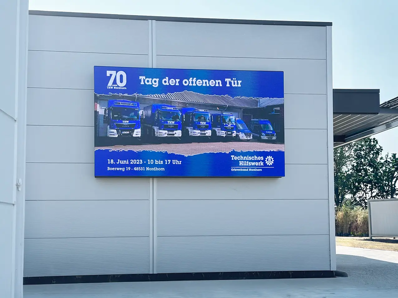 XXL-Riesen-LED-Digitale-Wandtafel-Aussen-Outdoor