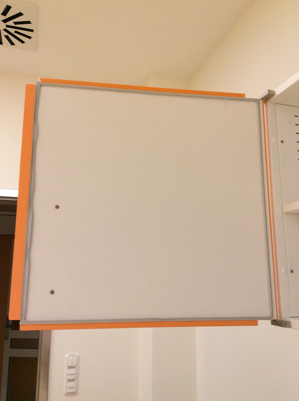 Moebelfolie-Kueche-Tuerfolie-Kuechenrenovierung