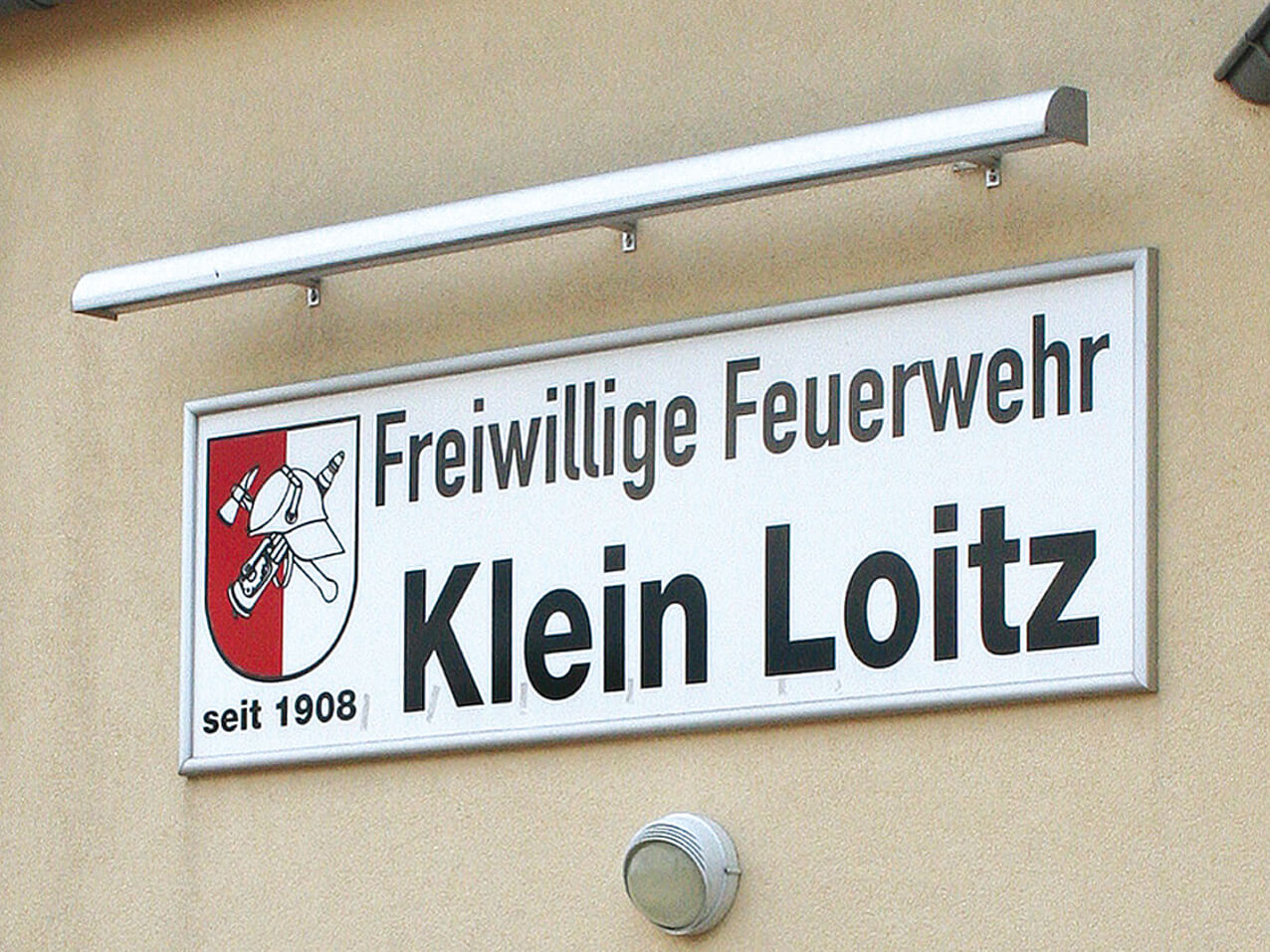 WG20495-grosser-Schilderrahmen-Profil-50x20mm-Aussen