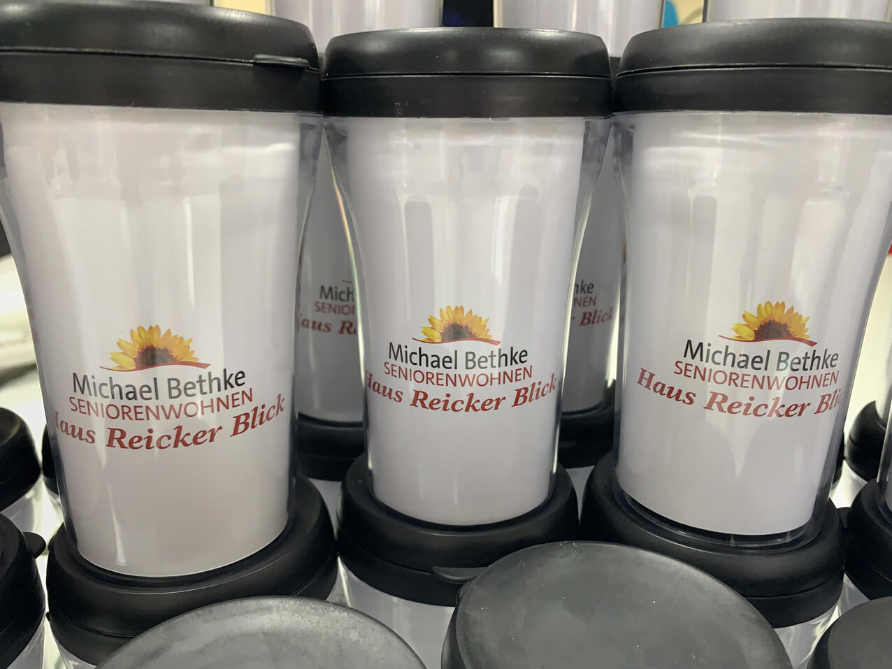 Fotobecher, Kaffeebecher, Thermobecher, Isolierbecher, Trinkbecher mit Werbedruck