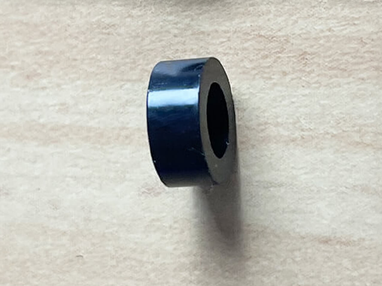 Distanzhuelse-Abstandshalter-Kunststoff-Polyethylen-schwarz-M10