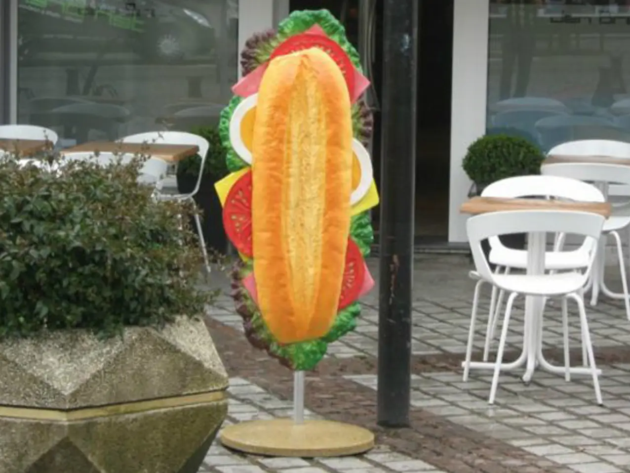 3D-XL-Werbefigur-Werbeaufsteller-Belegtes-Broetchen-133cm