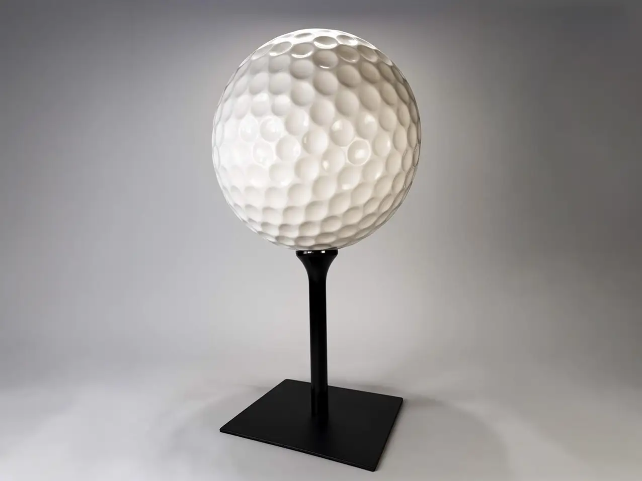 3D-XXL-Riesenfigur-Figurenbau-Golfball-Staender