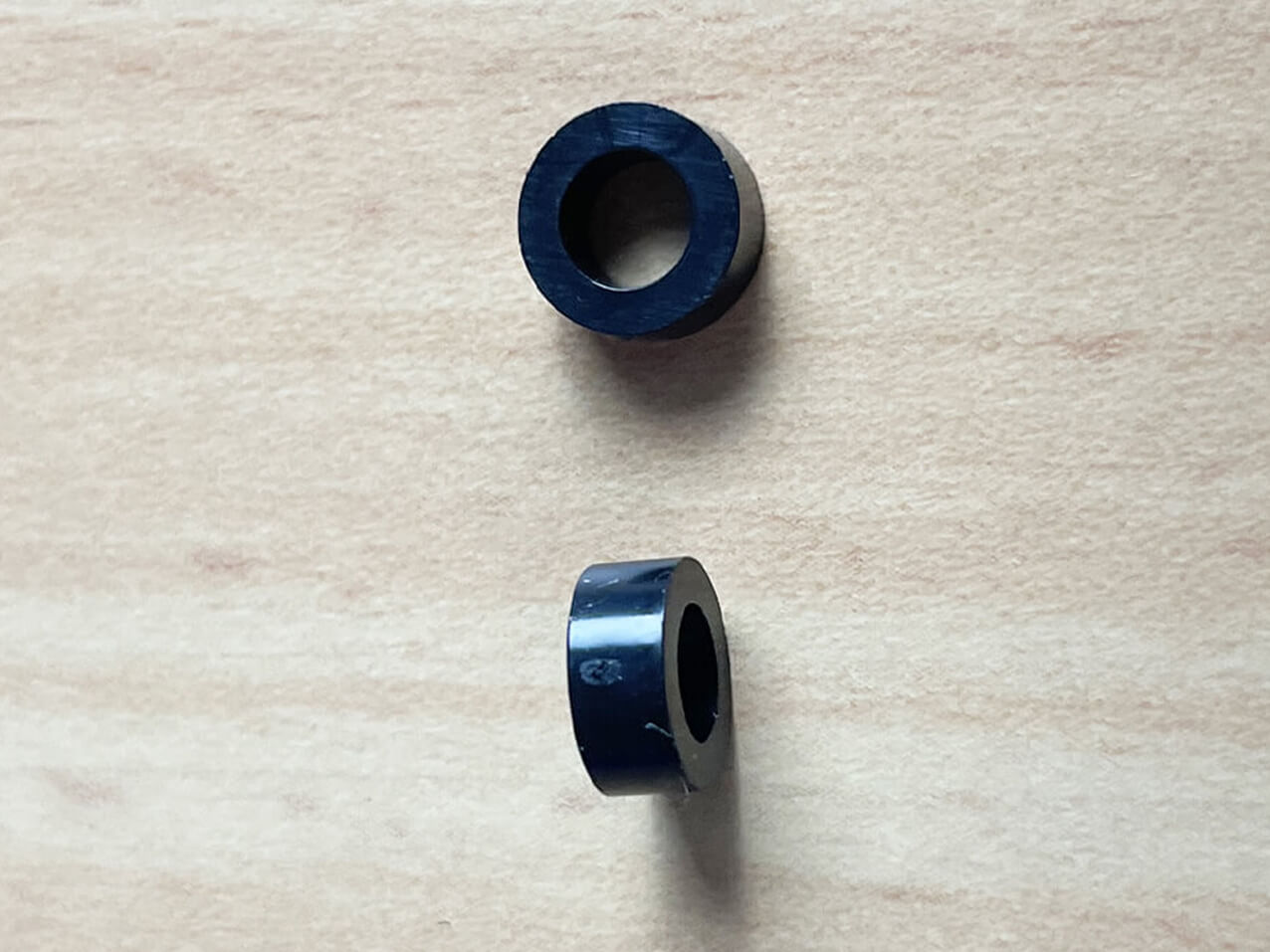 Distanzhuelse-Abstandshalter-Kunststoff-Polyethylen-schwarz-M5