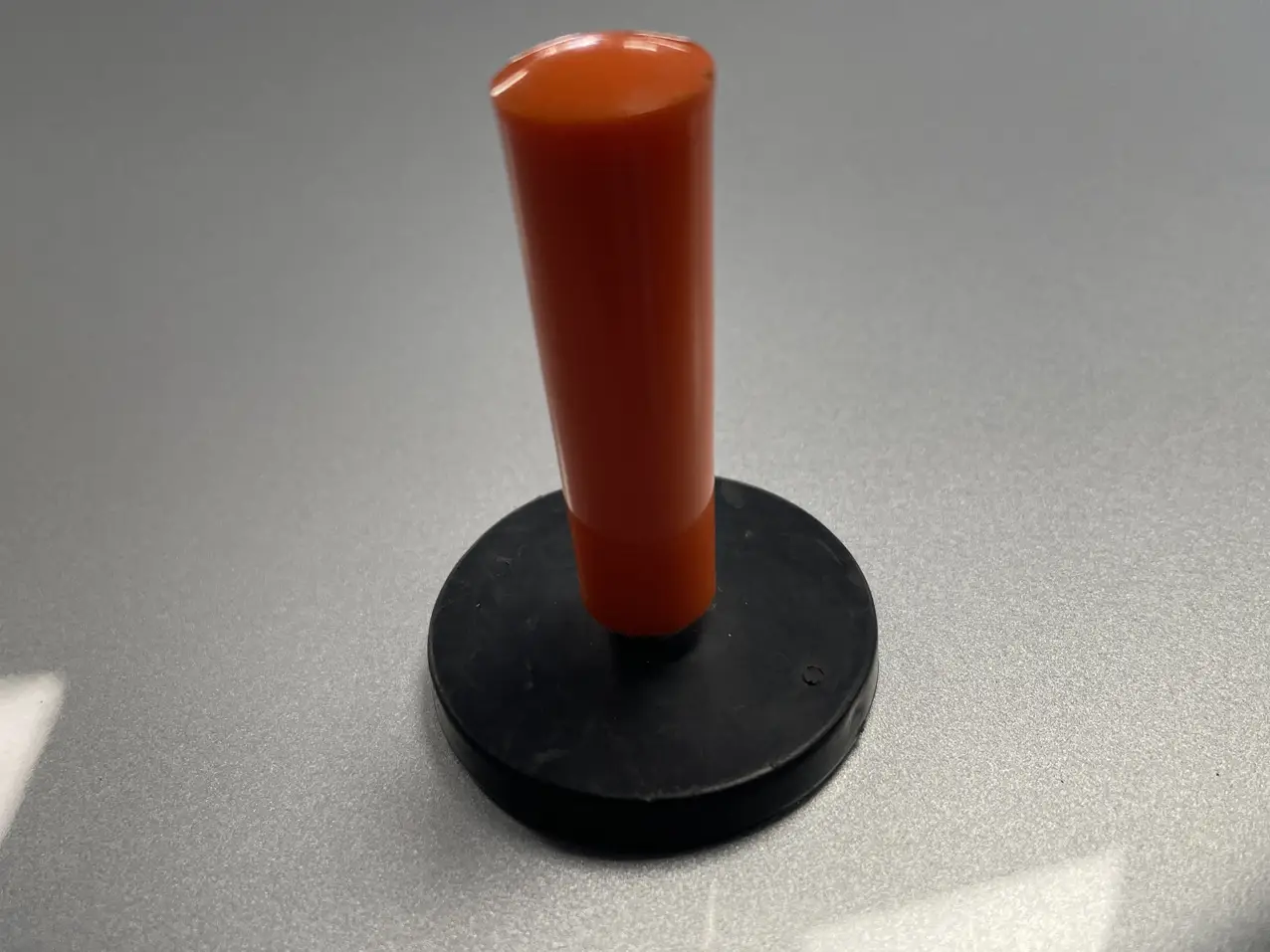 Magnet zum Halten von Folien