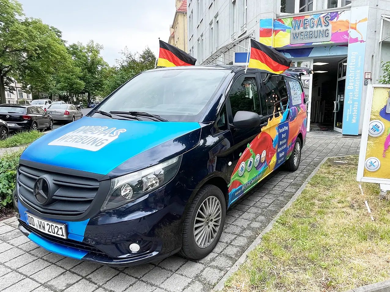 Autofahne-Deutschland-Fussballweltmeisterschaft-WM2026