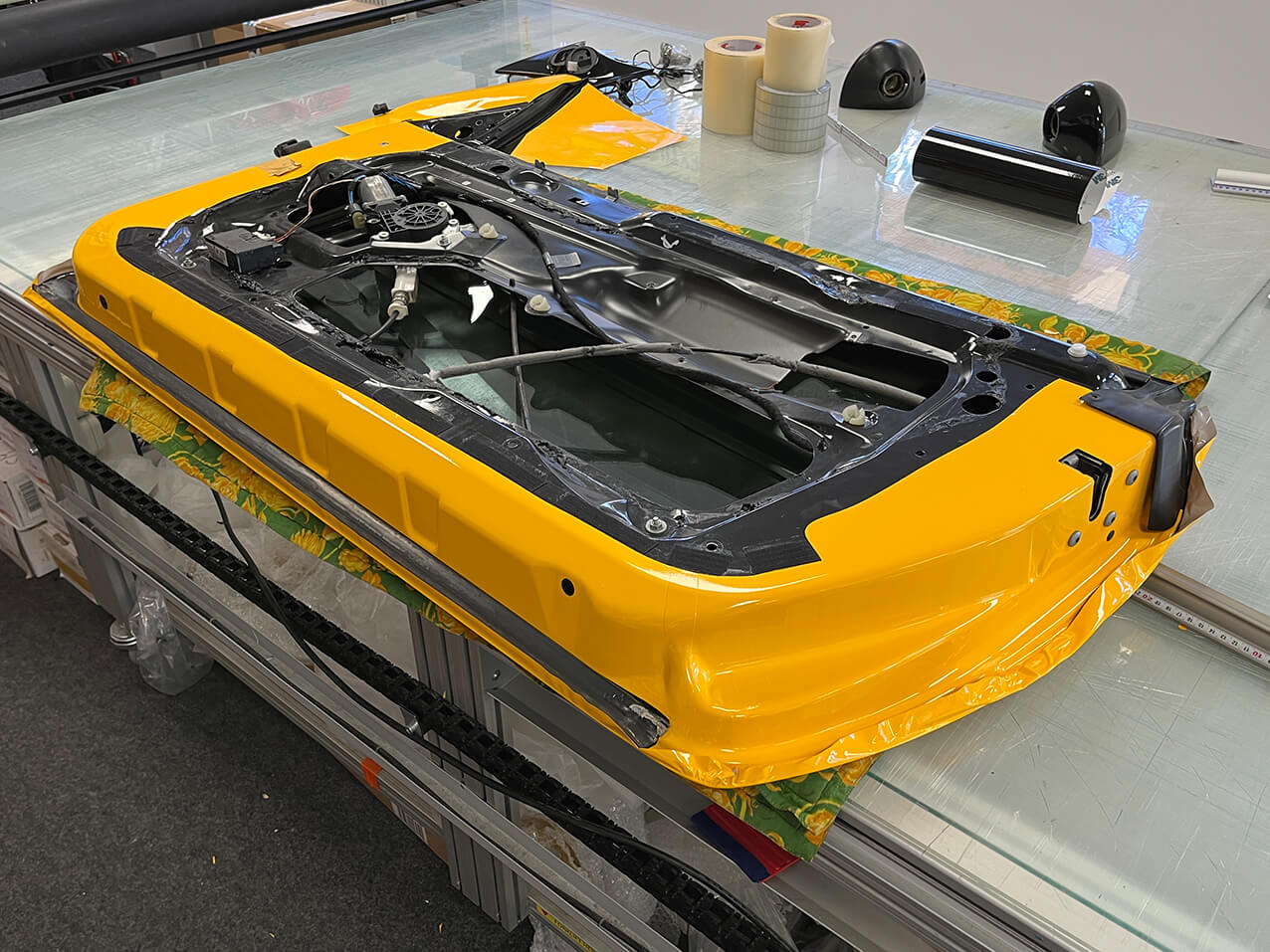 635-carwrapping-Tuerfolierung-Innenseiten