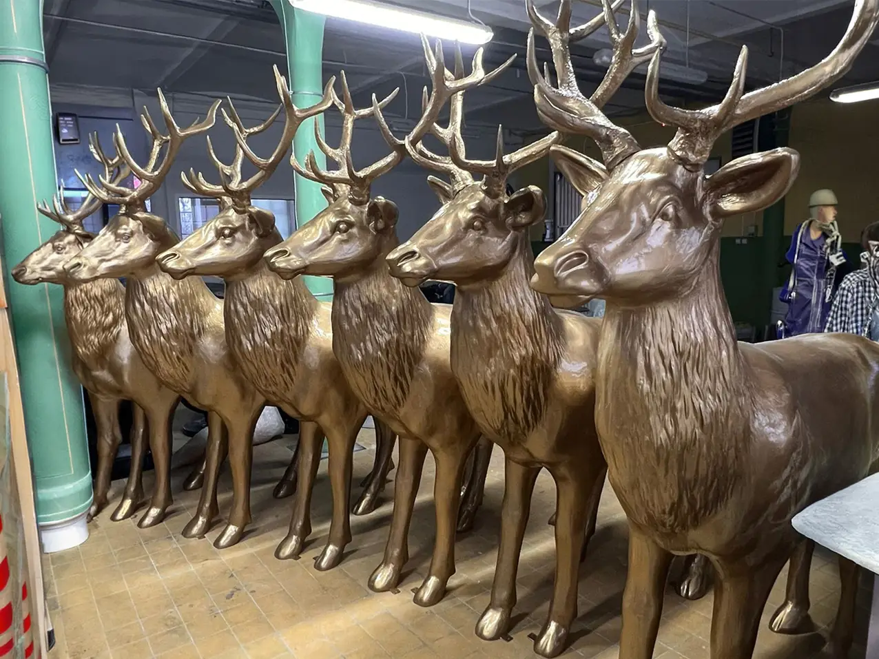 3D-XXL-lebensgrosse-Tierfigur-Rotwild-Rothirsche-Hirschrudel-185x220cm