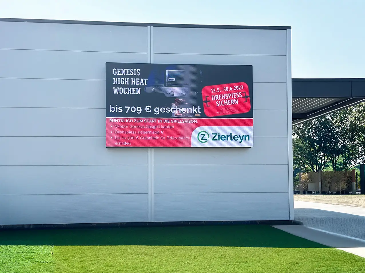 XXL-LED-Digitale-Werbetafel-Wand-Aussen