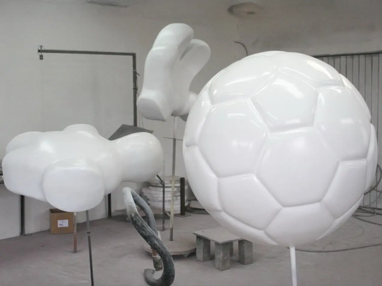 Werkstatt-Werbefigur-Plastik-Riesen-Fussball