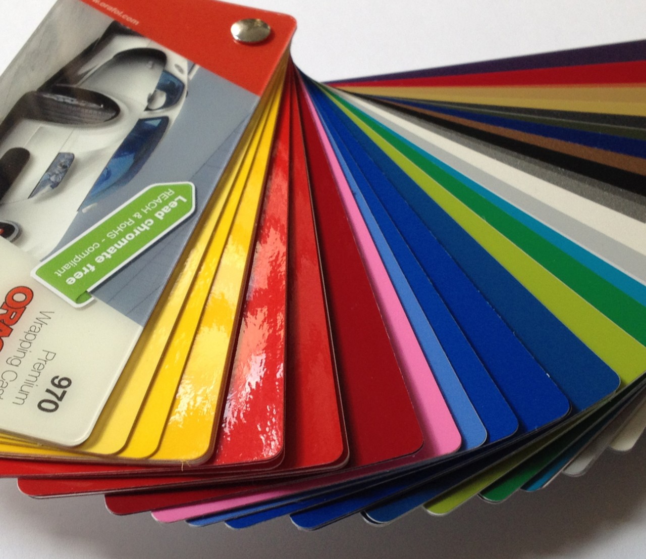 Farbfächer Orafol 970 + 975 Premium Autofolie Car Wrapping inkl 5 € Gutschein Farbfächer Orafol 970 + 975 Premium Autofolie Car Wrapping inkl 5 € Gutschein