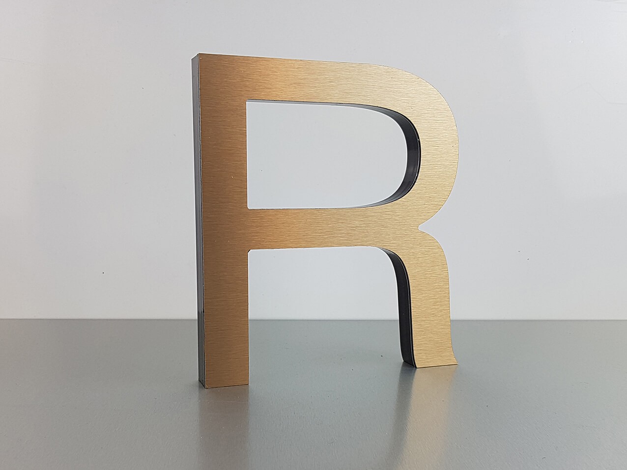 SALE - Buchstaben Bronze geschliffen Dekoration SALE - Buchstaben Bronze geschliffen Dekoration