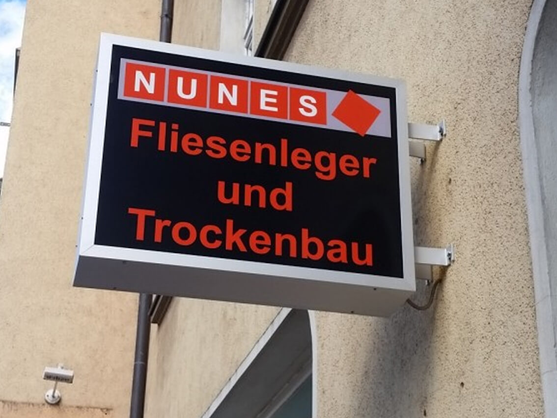 Leuchtkasten AUSLEGER 80 x 60 cm Scheibe