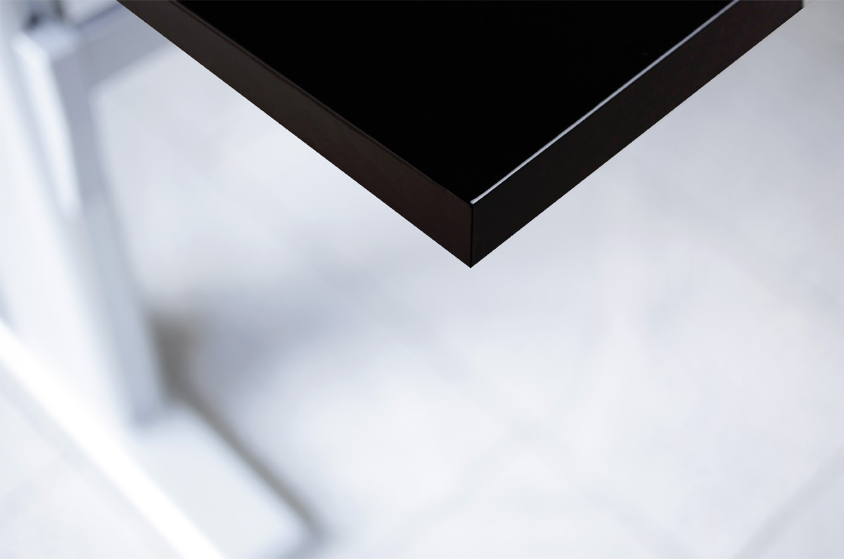 J5-Moebelfolie-Dekorfolie-Unifarbe-color-matt-schwarz-lackiert-Lackfolie-Klebefolie