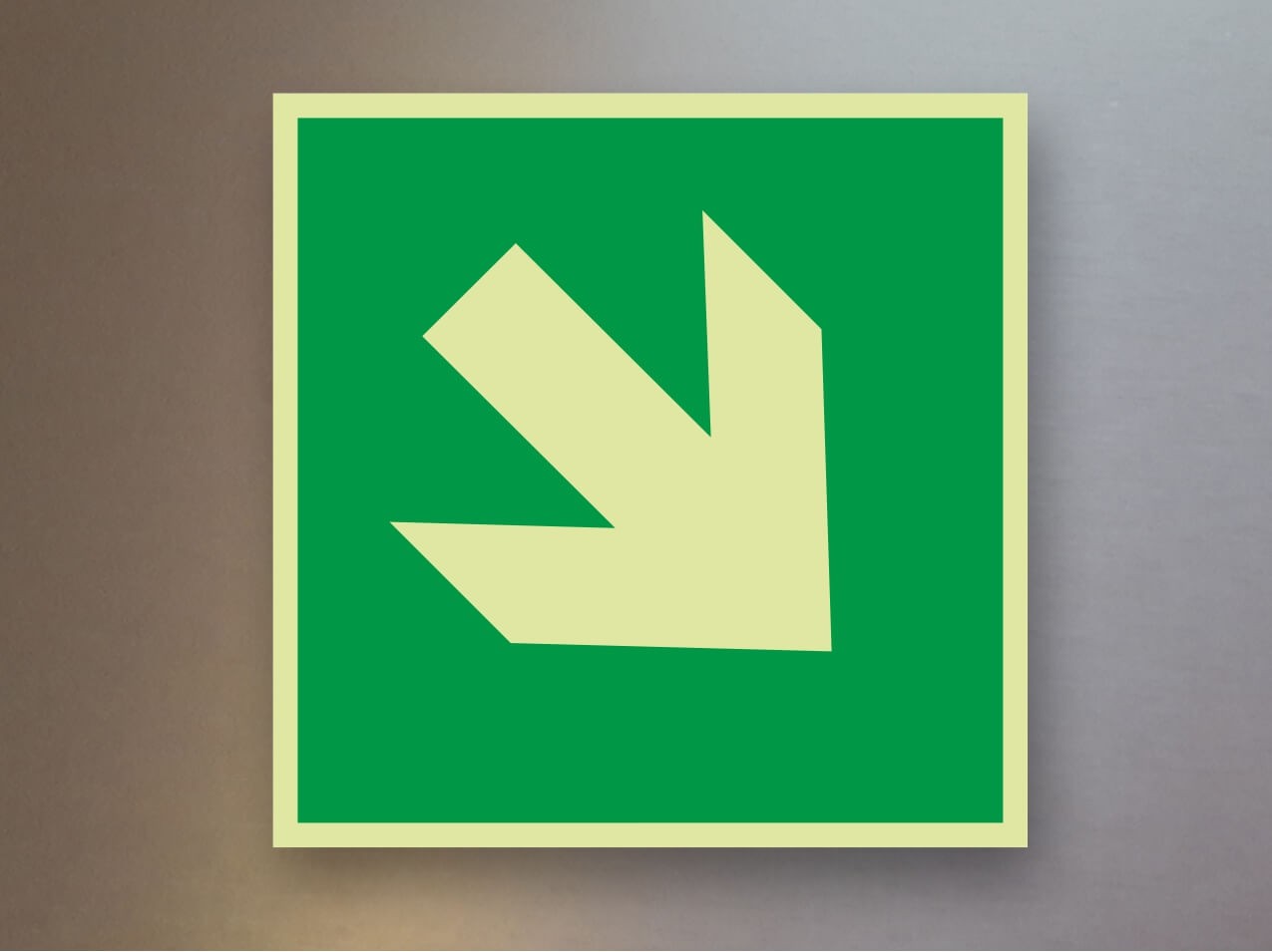 Rettungszeichen Richtungsangabe schräg E14 Alu Rettungszeichen Richtungsangabe schräg E14 Alu