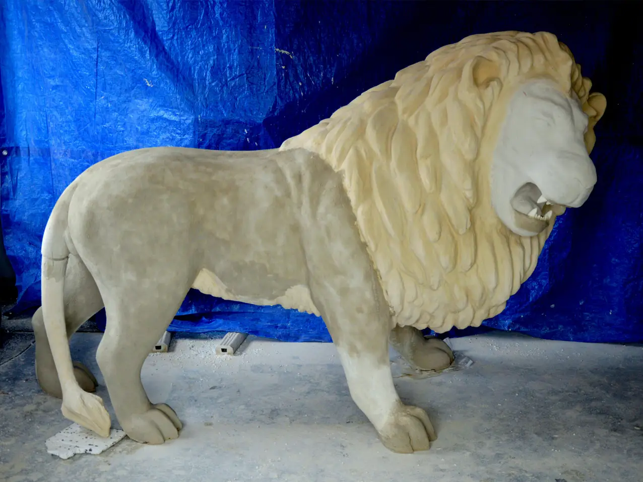 XXL-3d-Tierfigur-Dekoration-Koenig-der-Tiere-Lion-Loewe-210cm