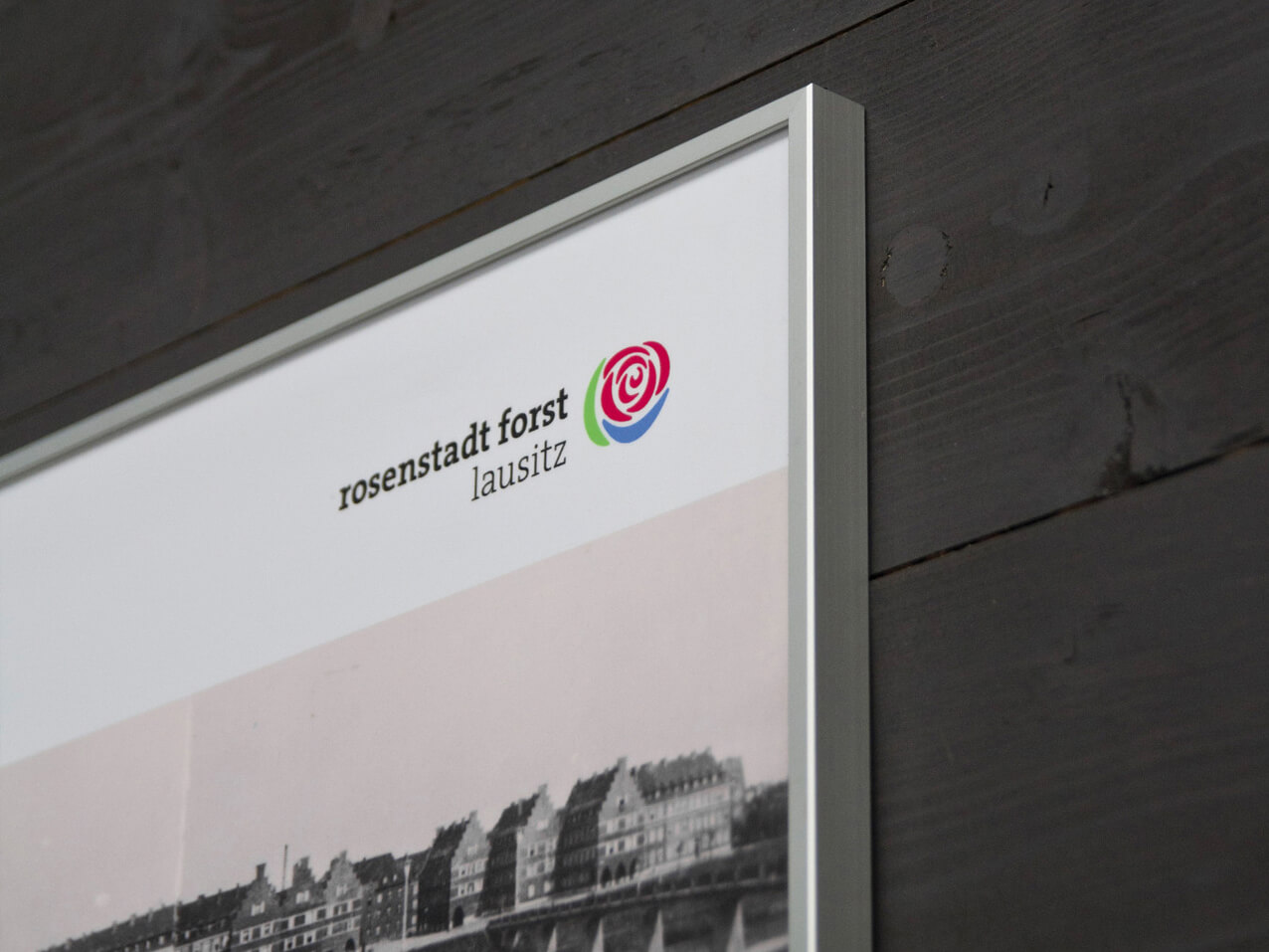 WG20495-stabiler-Schilderrahmen-50x20mm-outdoor-aussen