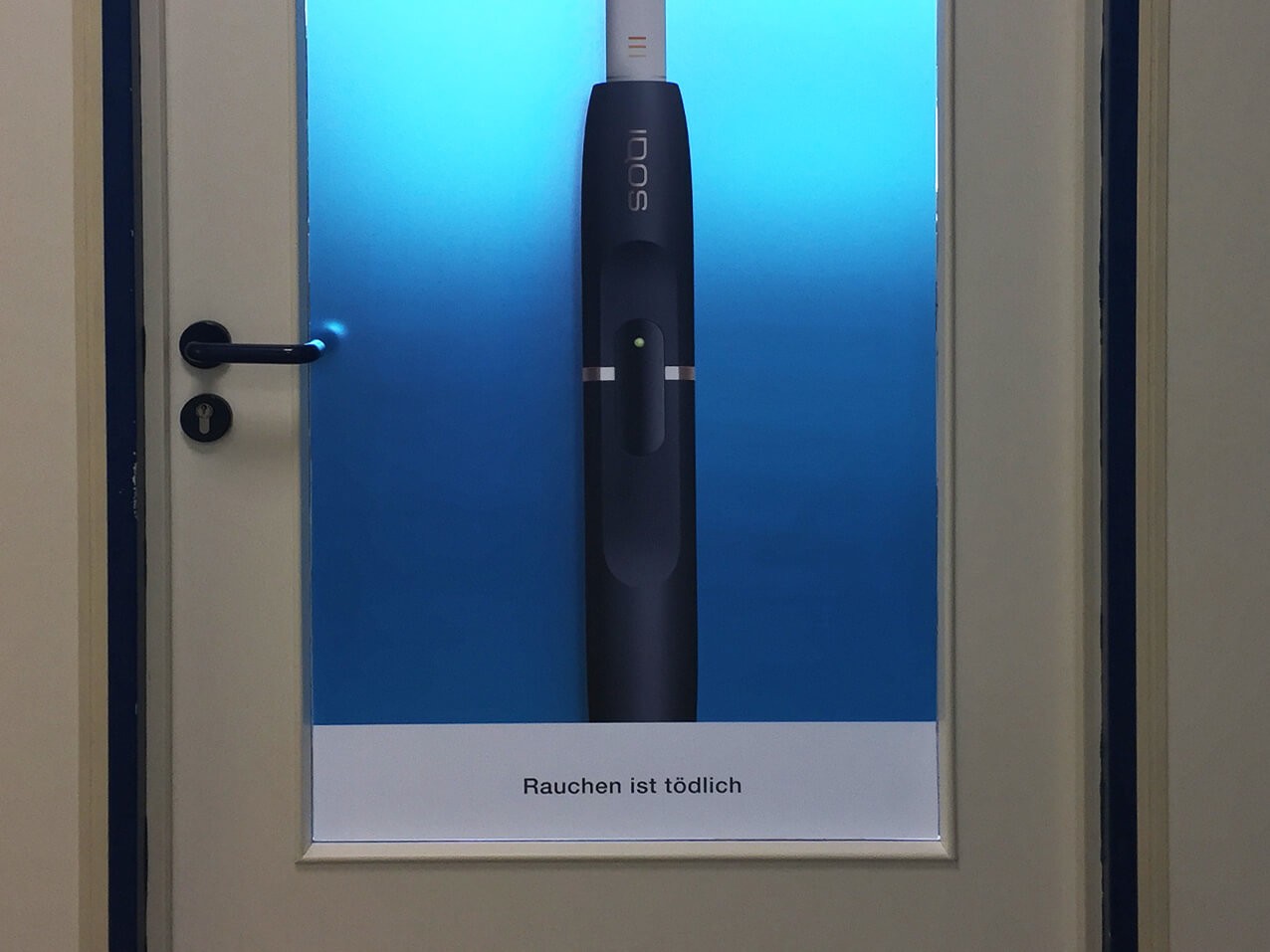 Aufkleber Glasdekorfolie mit Weißdruck drucken Aufkleber Glasdekorfolie mit Weißdruck drucken