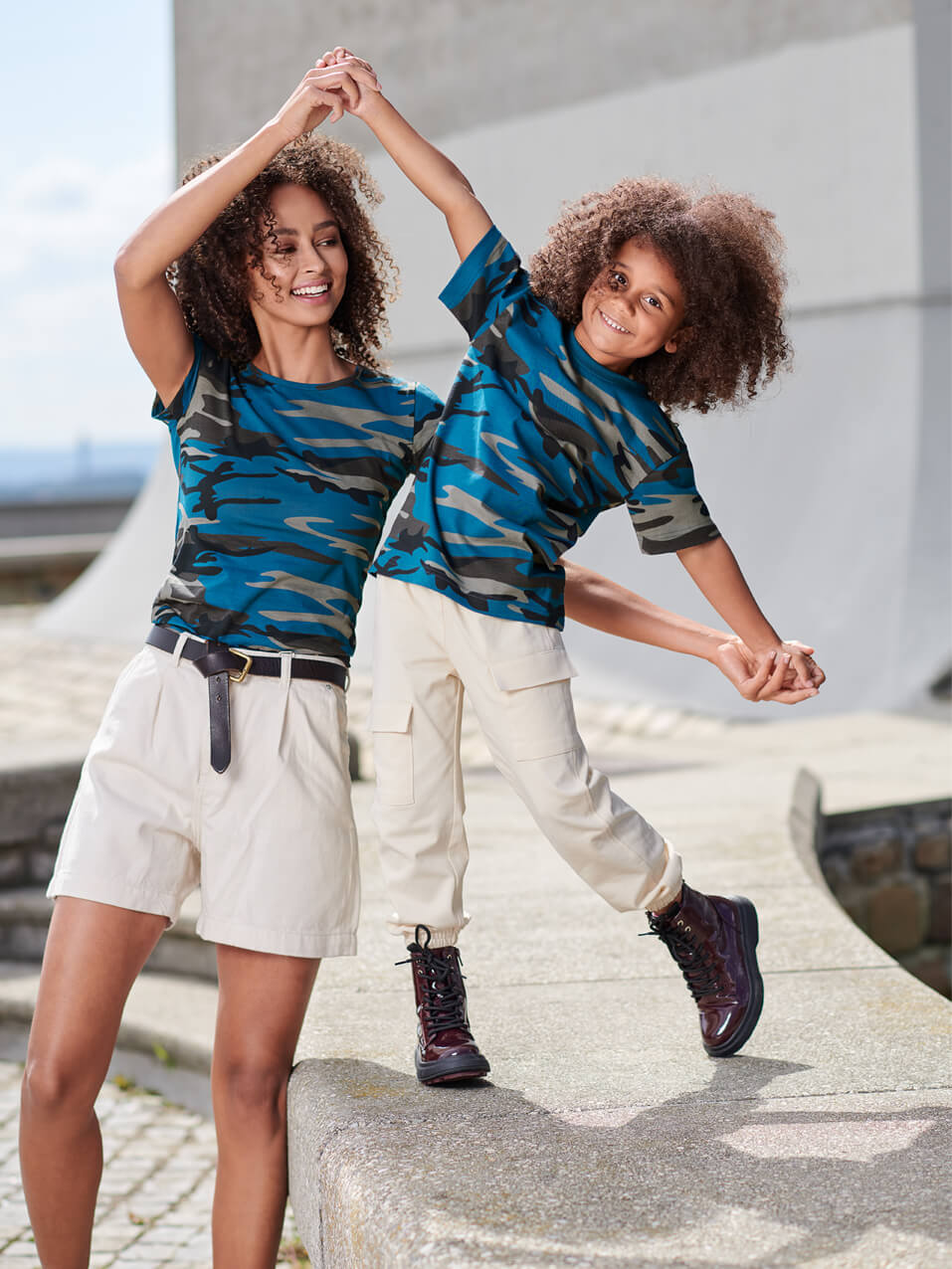 modische Camouflage Kinder Shirts