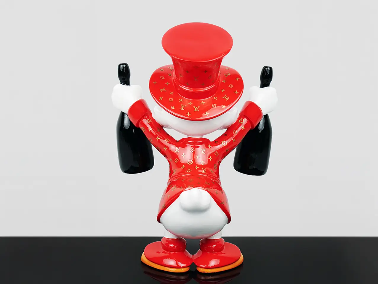3D-Dekofigur-roter-Dagobert-Duck-reichste-Ente-der-Welt-45cm
