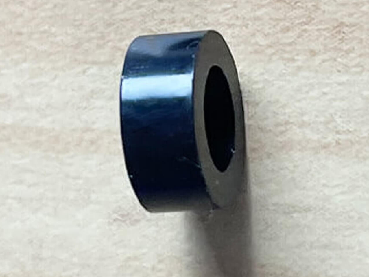 Distanzhuelse-Abstandshalter-Kunststoff-Polyethylen-schwarz-M12