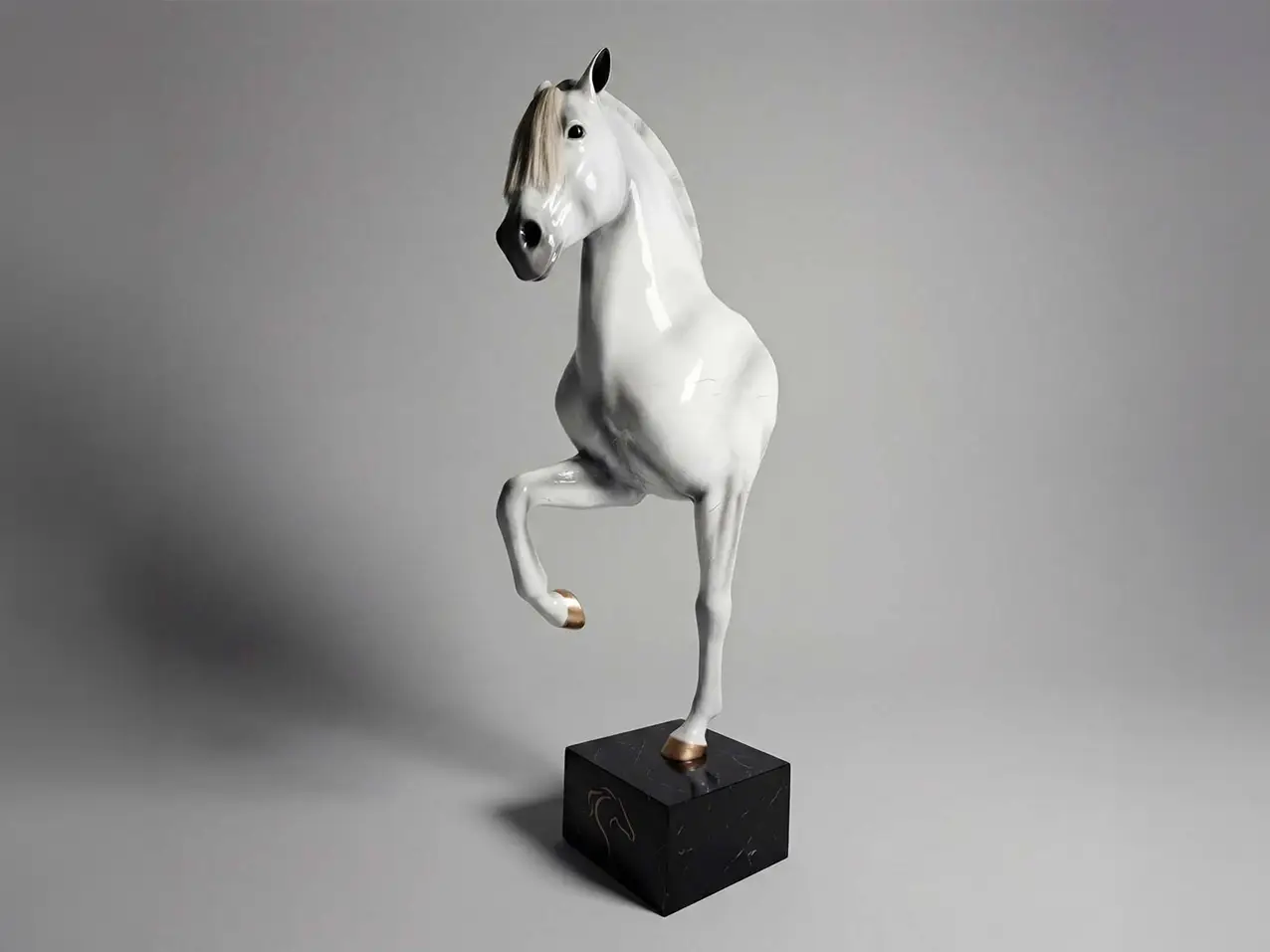 3D-XXL-Pferdefigur-Marmorbueste-weisses-Pferd-Glasfaserlaminat