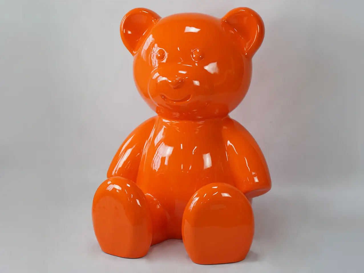 grosse-sitzender-Baer-Dekofigur-Color-orange-120cm