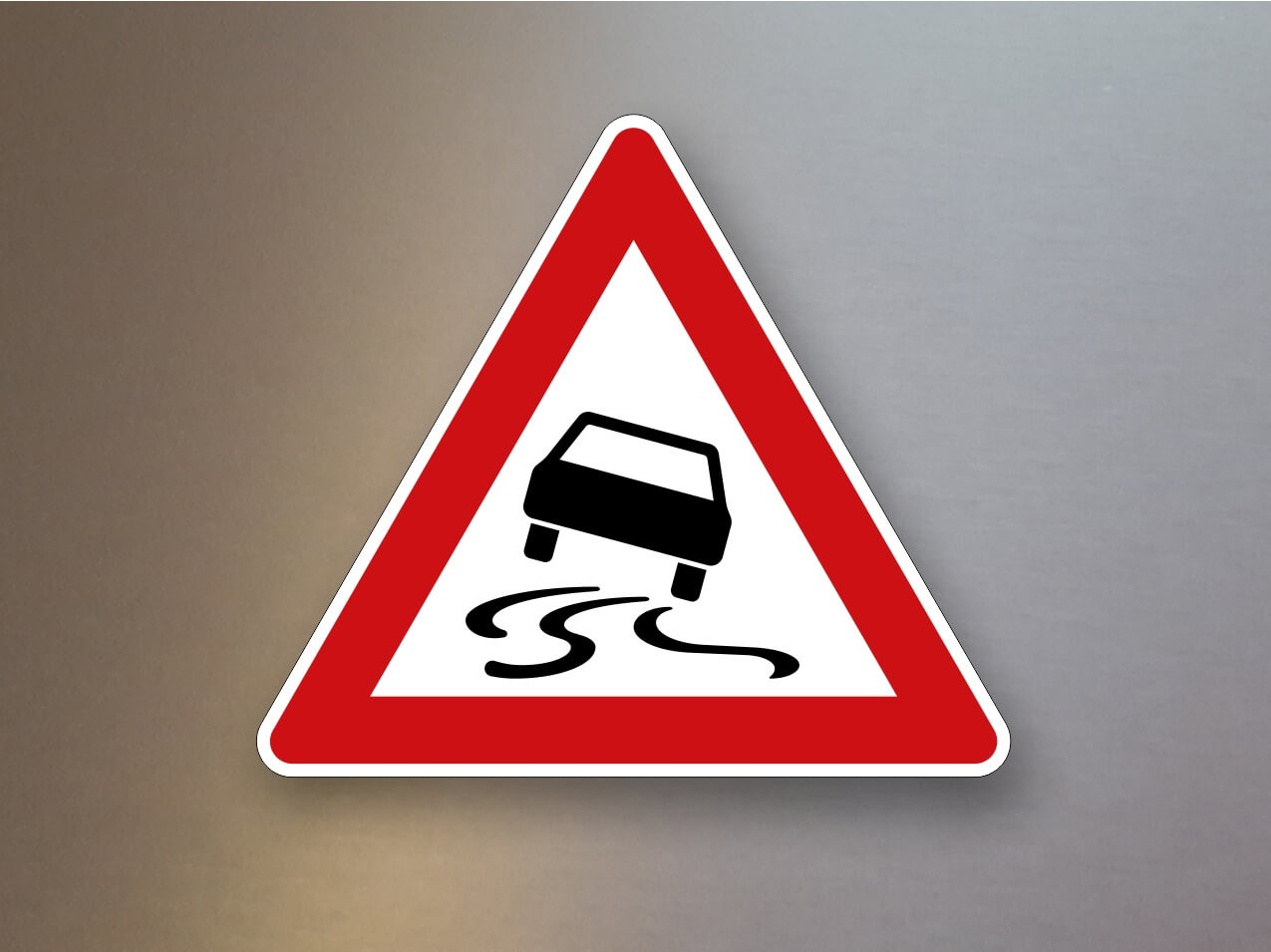 Verkehrsschild Schleuder- oder Rutschgefahr 114 Verkehrsschild Schleuder- oder Rutschgefahr 114