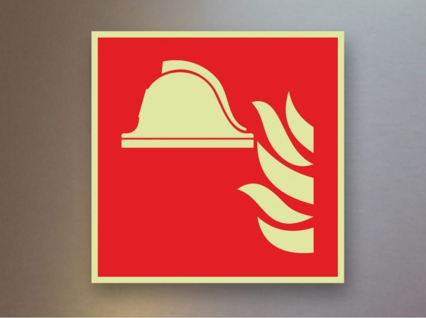 Brandschutzzeichen Geräte zur Brandbekämpfung nachleuchtend F004 Alu